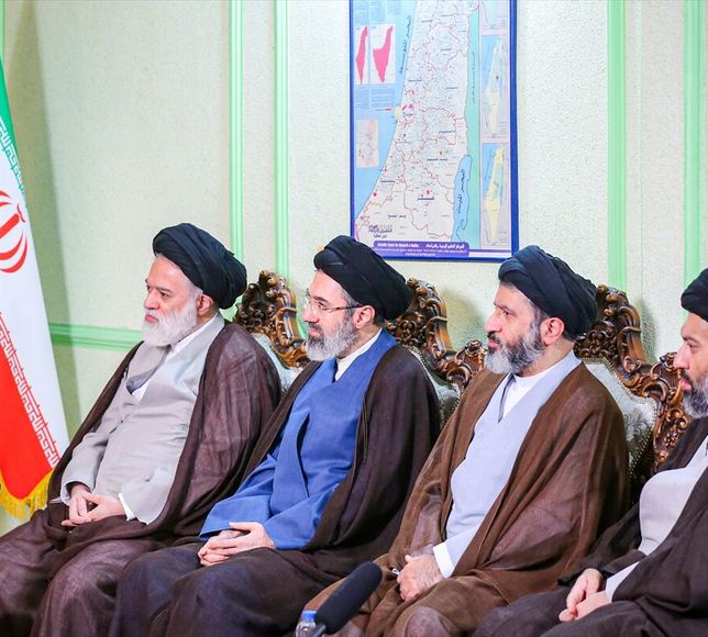 İran basını, Uzmanlar Meclisi'nin, Ali Hamaney'in oğlu Mücteba Hamaney'i ülkenin yeni lideri olarak seçtiğini duyurdu