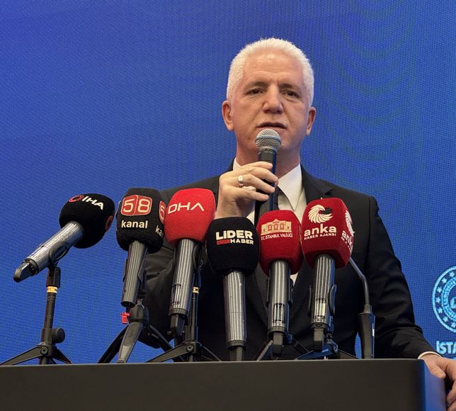 İstanbul Valisi Gül, 'Türkiye Yüzyılı Çocukları ile İftar Buluşması' programına katıldı