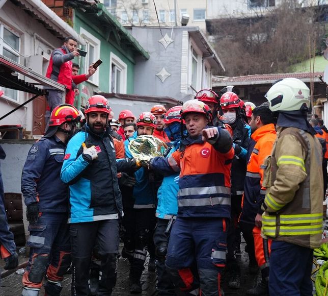 İstanbul Valisi Gül'den Fatih'teki arama kurtarma çalışmalarına ilişkin açıklama: