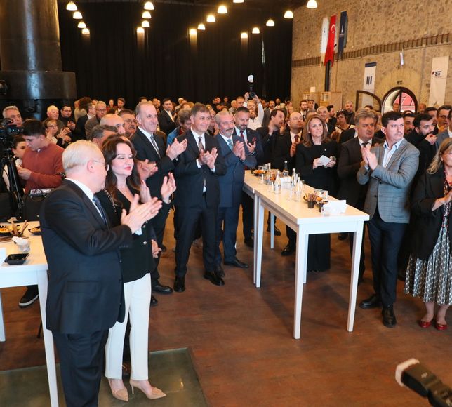 İzmir'de düzenlenecek 'Windsurf Techno 293 Dünya Şampiyonası' tanıtıldı