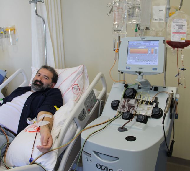 Kök hücre bağışçısı akademisyen, nakil bekleyen hastaya umut oldu