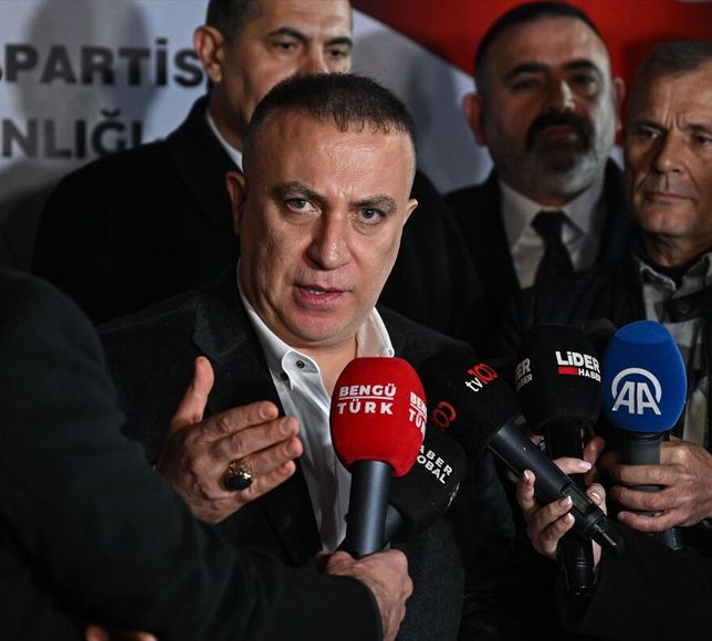 MHP Genel Başkan Yardımcısı Yönter, İstanbul'da partisinin iftar programına katıldı: