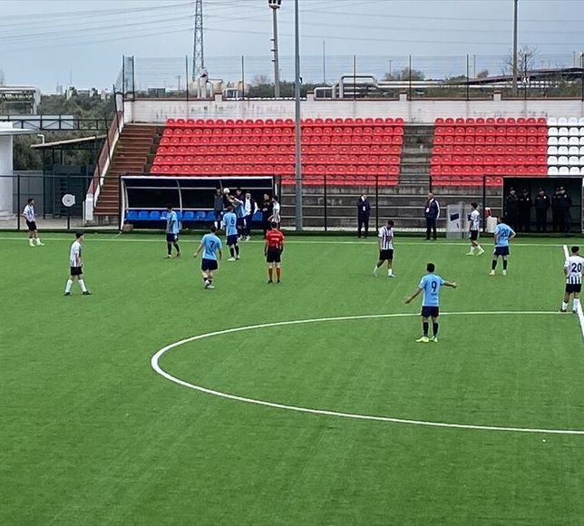 Nazillispor, 12-0 geriye düştüğü karşılaşmanın 58. dakikasında sahadan çekildi