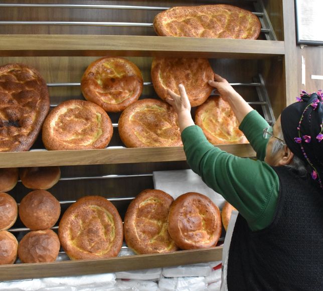 Ordulu Gümüş çiftinin hazırladığı ramazan pideleri yarım asırdır sofralarda