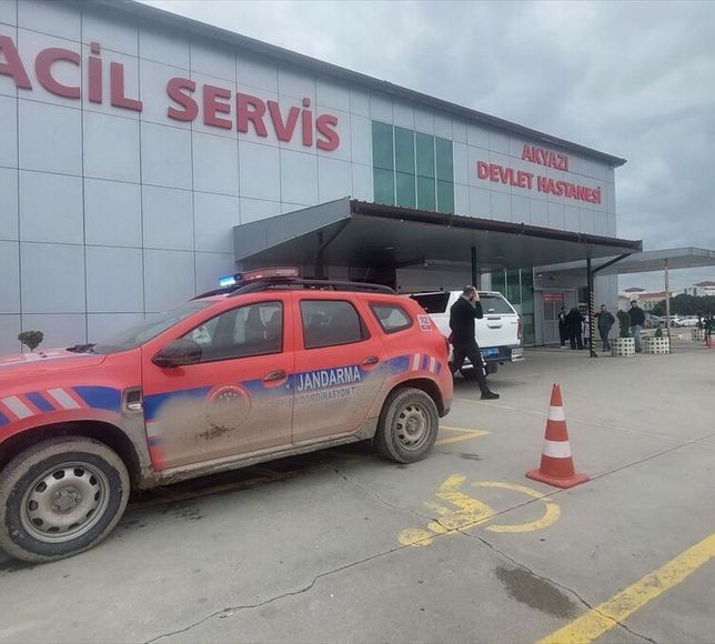 Sakarya'da çıkan silahlı kavgada 2 kişi yaralandı