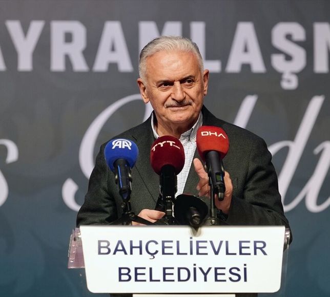 TDT Aksakallar Konseyi Başkanı Yıldırım, Bahçelievler'de bayramlaşma programında konuştu: