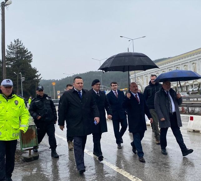 Vali Çalgan, Çorum-Samsun kara yolundaki uygulama noktasını ziyaret etti