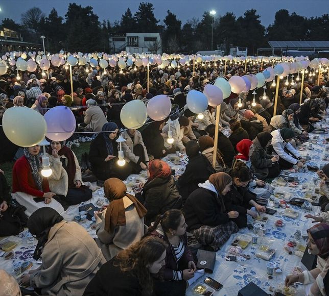 Yıldız Teknik Üniversitesi'nde '3. Geleneksel YTÜ FARK İftarı' düzenlendi