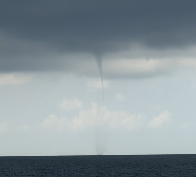 Alanya'da denizde hortum oluştu