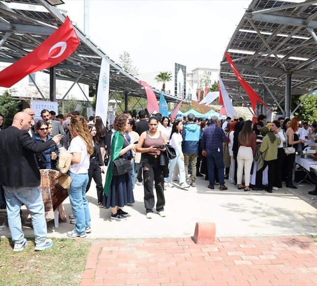 ALKÜ'nün 'Sektör-Öğrenci Buluşması' etkinliği başladı