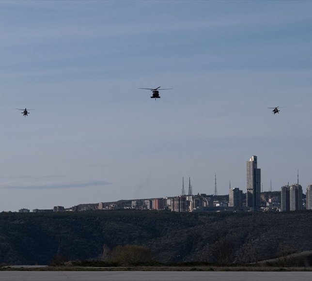 Bakan Çiftçi, Emniyet envanterine alınan T-70 helikopteriyle ilk uçuşunu gerçekleştirdi