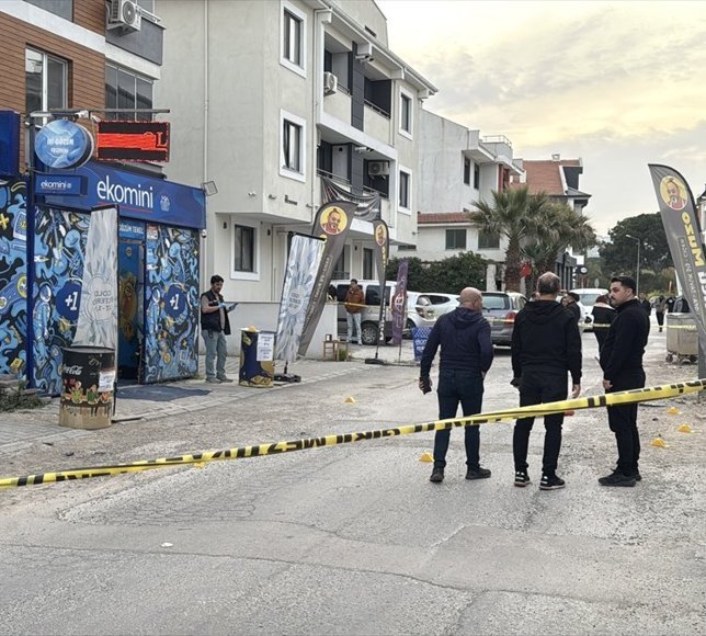 Balıkesir'de iş yerine açılan ateş sonucu bitişikteki mekanda yemek yiyen akademisyen öldü