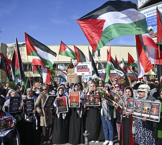 Berlin'de Filistin'e destek gösterisi düzenlendi