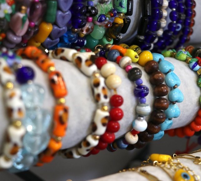 Cam fobisini yenip kurduğu atölyede üretime başladı