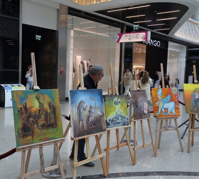 Çorum'da 'Uluslararası Plastik Sanatlar Sergisi' açıldı