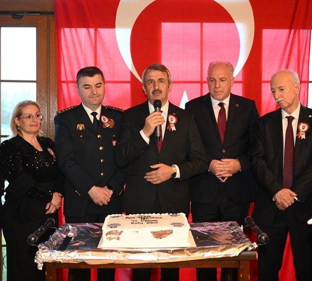 Edirne'de Türk Polis Teşkilatının 181. kuruluş yıl dönümü resepsiyonla kutlandı