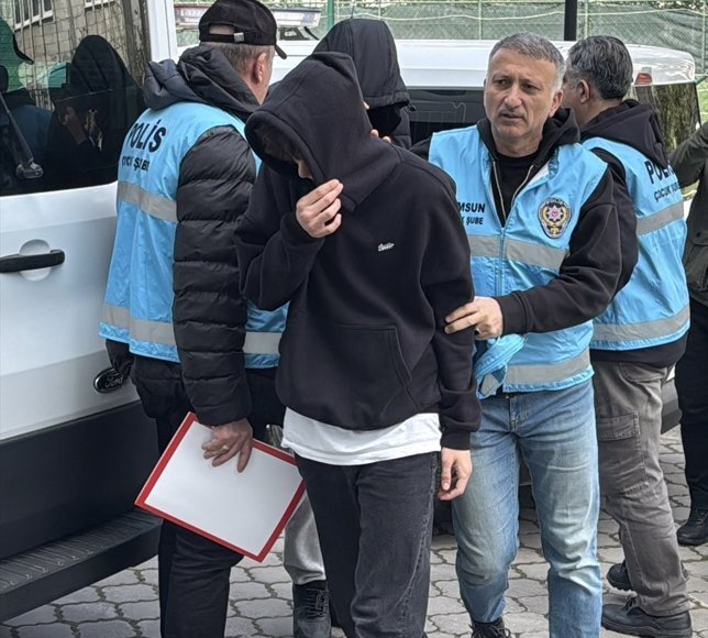 GÜNCELLEME - Samsun'da 'okullara saldırı olabileceği' yönündeki paylaşımları nedeniyle 1 öğrenciye ev hapsi