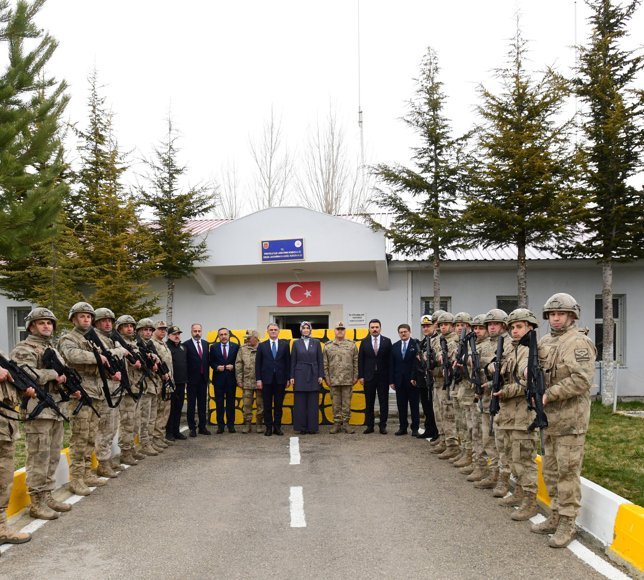 İçişleri Bakan Yardımcısı Yiğitbaşı, Van'da ziyaretlerde bulundu