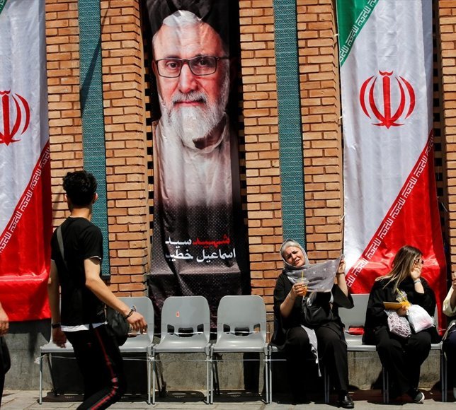 İran'ın başkenti Tahran'da ateşkesle birlikte günlük yaşam savaş öncesi rutinine döndü