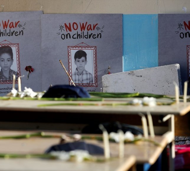 İran'ın Minab kentinde hayatını kaybeden öğrenciler başkent Tahran'da anıldı