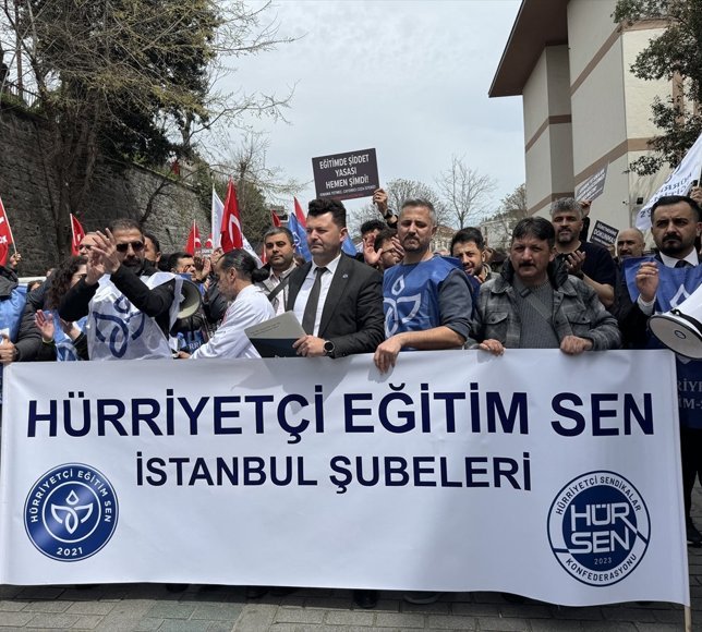 İstanbul'da eğitim sendikaları Siverek'te okula yapılan saldırıyı protesto etti