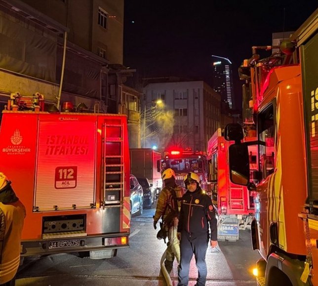 Kağıthane'de tekstil atölyesinde çıkan yangın söndürüldü