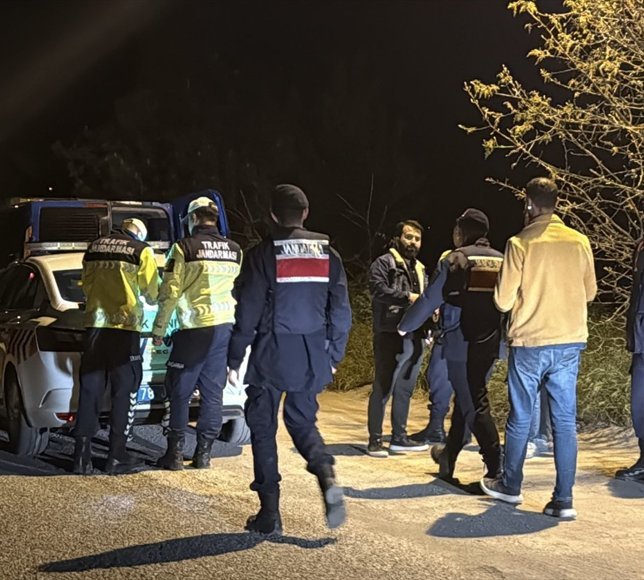 Karabük'te jandarmanın 'dur' ihtarına uymayan sürücü kovalamacayla yakalandı
