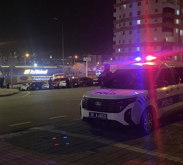 Kayseri'de çıkan bıçaklı kavgada 4 kişi yaralandı
