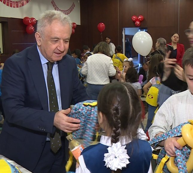 Kazakistan'da 23 Nisan Ulusal Egemenlik ve Çocuk Bayramı kutlandı