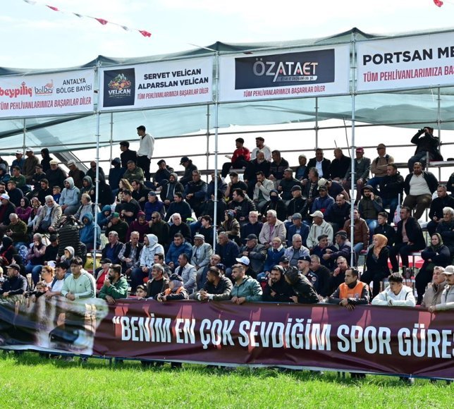 Kepez Belediyesi Yağlı Güreşleri'nde başpehlivanlığı Enes Doğan kazandı