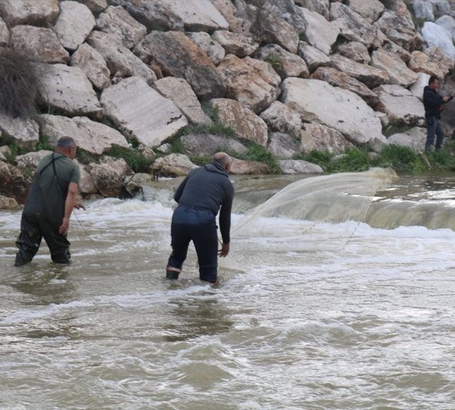 Kuraklıktan etkilenen Kufi Çayı'nın su seviyesi son yağışlarla yükseldi
