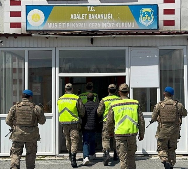 Muş'ta 30 yıl 4 ay hapis cezası bulunan firari hükümlü yakalandı