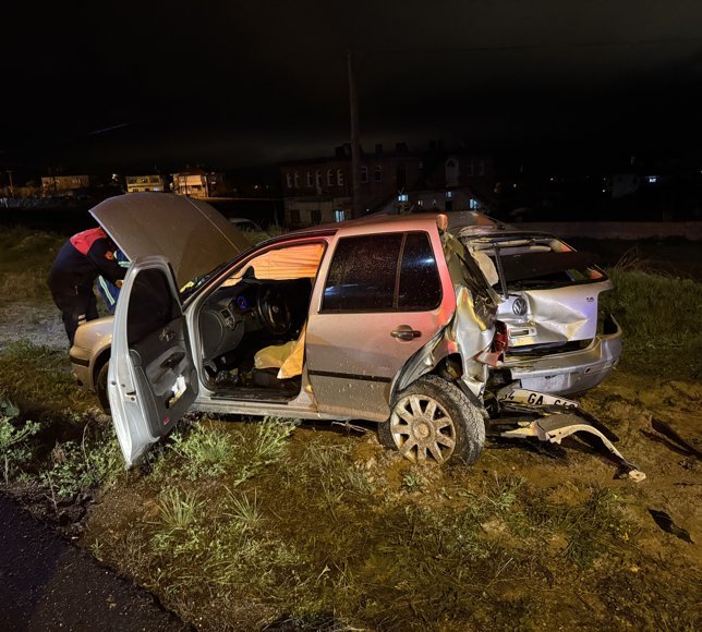 Nevşehir'de devrilen otomobildeki 3 kişi yaralandı