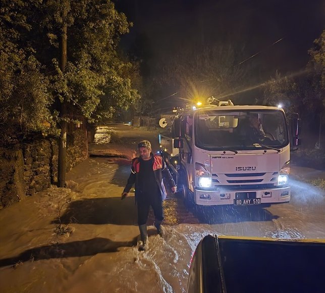 Osmaniye'de sağanak hayatı olumsuz etkiledi