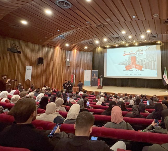 'Surreal Suriye' belgeseli, Şam'da izleyicilerle buluştu