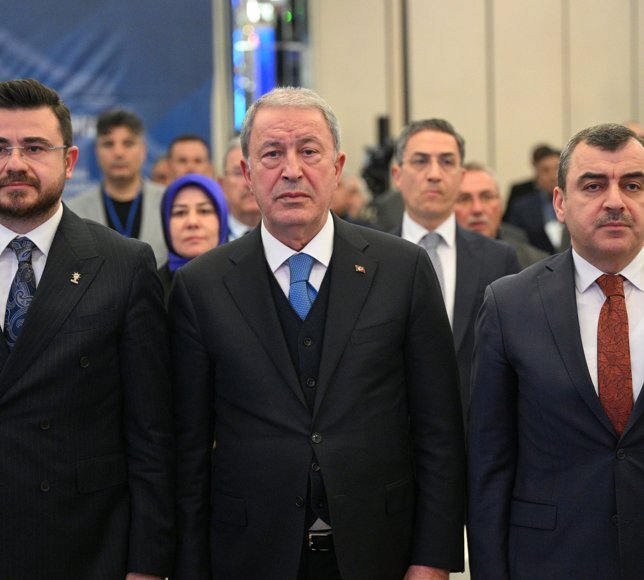 TBMM Milli Savunma Komisyonu Başkanı Akar, Kayseri'de strateji toplantısında konuştu: