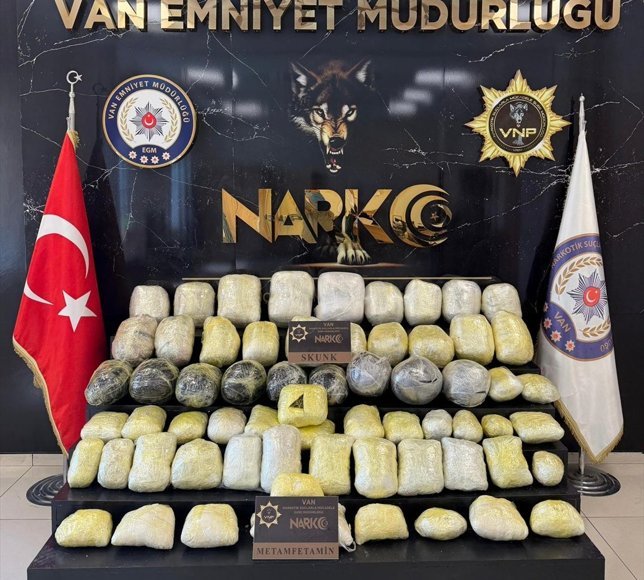 Van'da 74 kilo 320 gram uyuşturucu ele geçirildi