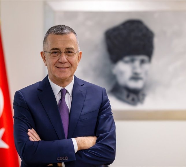 Yeditepe Üniversitesi Rektörü Durman'dan gençlere kariyer tavsiyeleri