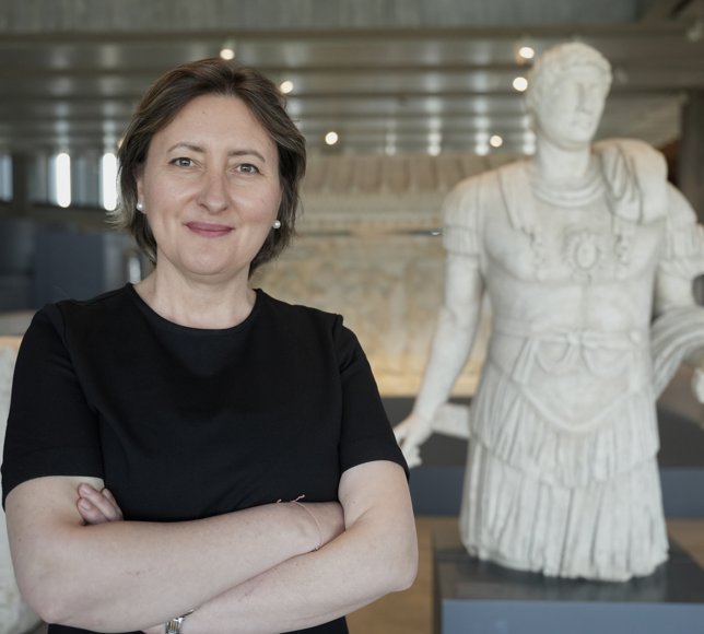 Ziyaretçiler Troya Müzesi'ni uzman rehber eşliğinde gezdi