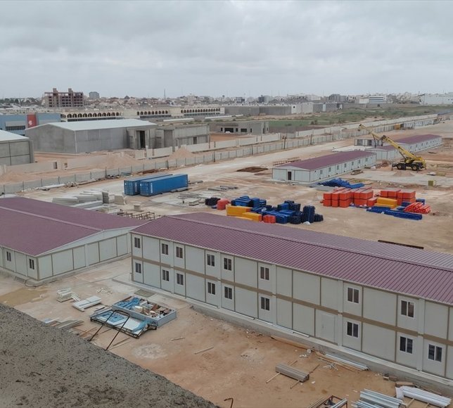 Karmod Libya'da inşaat işçilerine konteyner kamp kurdu