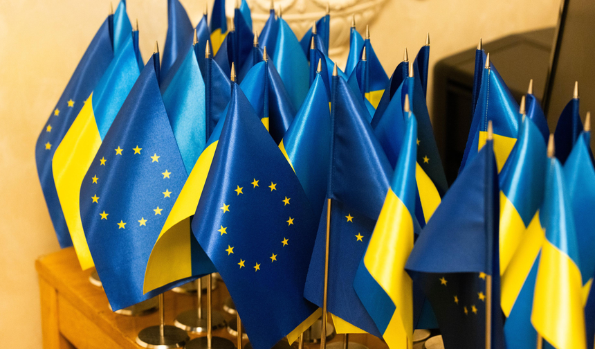 Almanya, Ukrayna ile AB Üyelik Müzakerelerinin Başlatılmasını Destekliyor