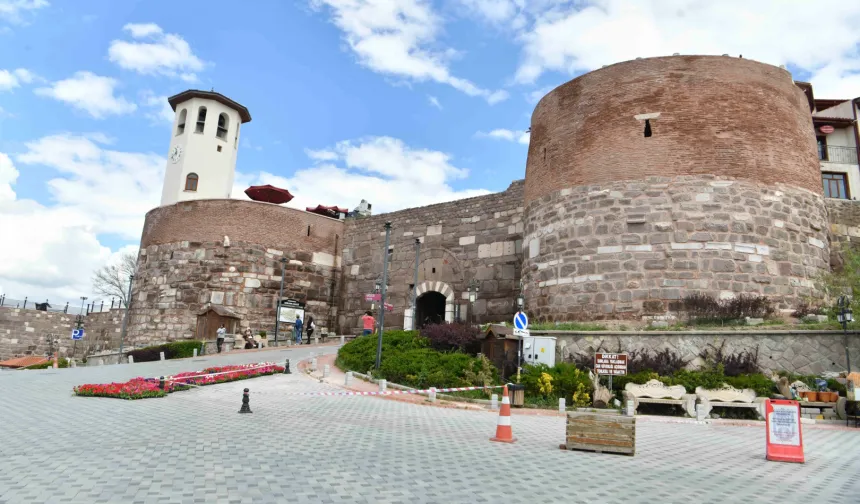 Ankara Kalesi çelik gibi oldu