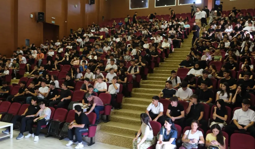 Bursa’da gençler 'Biyolojik Çeşitliliği Koruma' panelinde buluştu