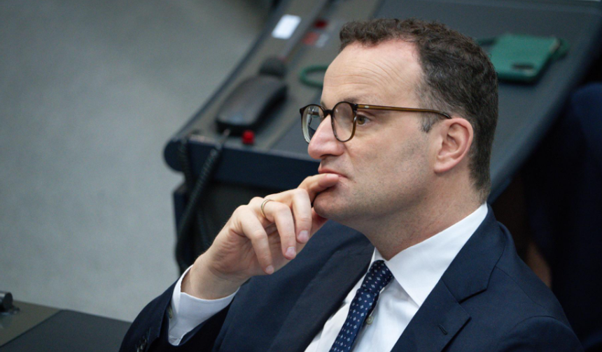 Spahn Maske Skandalında Kendinden Emin