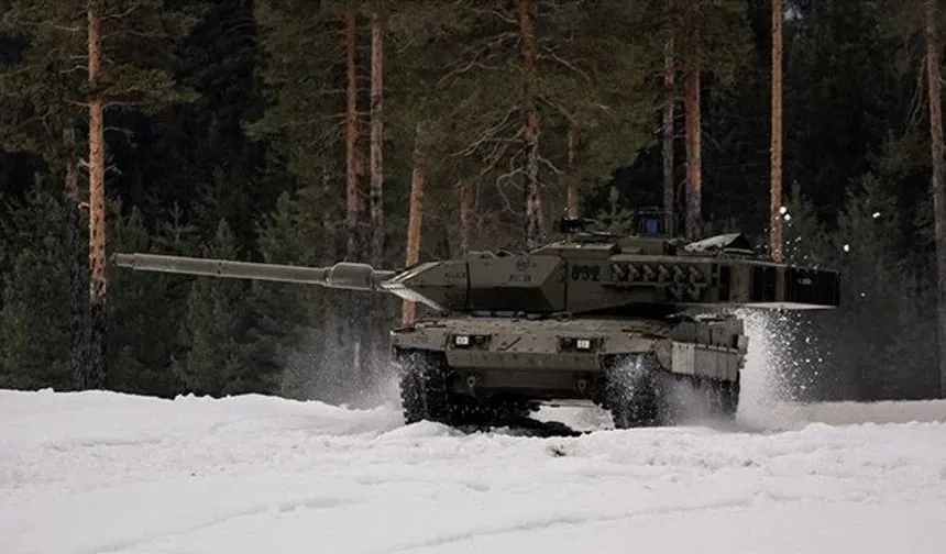 Çekya Almanya'dan 44 leopard tankı satın alıyor