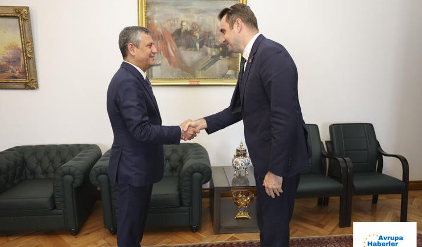 CHP İzmir'den Lidere Ziyaret