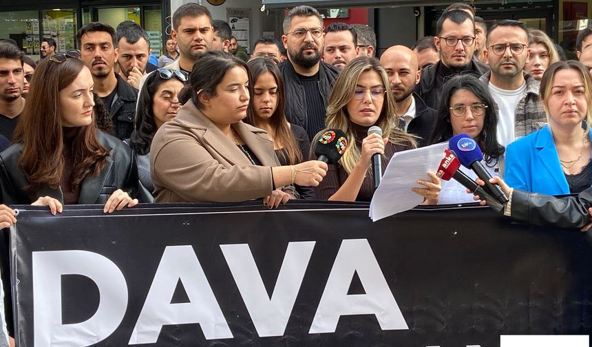 CHP'nin Gençleri Haykırdı: "İmamoğlu Davası TRT'den Canlı Yayınlansın"