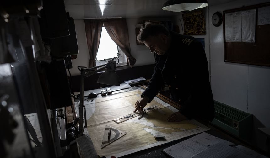 Denizleri koruma mücadelesinin 'görünmeyen' gücü bilimsel araştırma gemisi mürettebatı