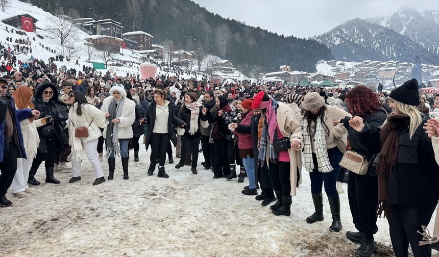 Rize'de '18. Kardan Adam Kış Festivali' başladı