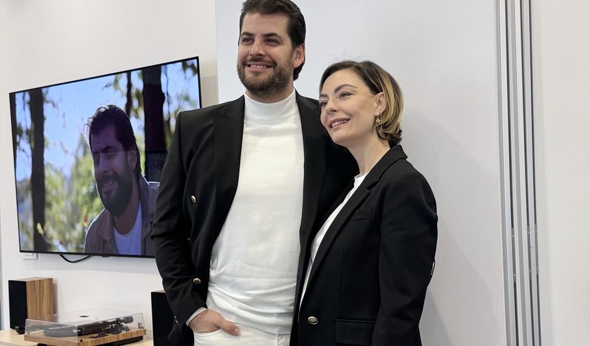 Sinan Güleryüz ve Özge Özder'in yeni şarkısı 'Duymadın Feryadımı' müzikseverlerle buluştu